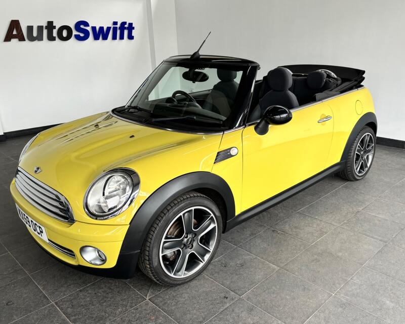 View MINI CONVERTIBLE 1.6 Cooper Convertible