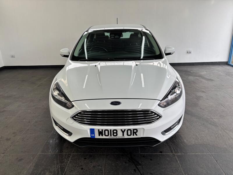 View FORD FOCUS 1.0 T EcoBoost Titanium