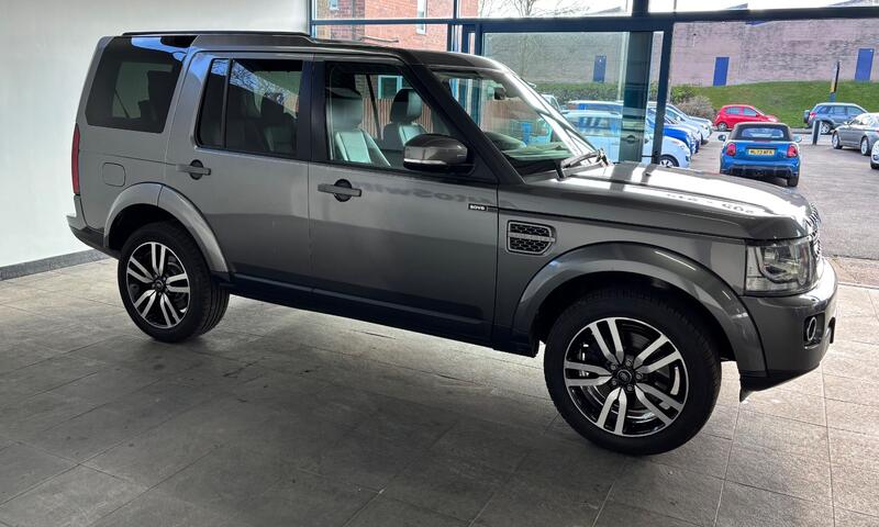 View LAND ROVER DISCOVERY 4 3.0 SD V6 XS