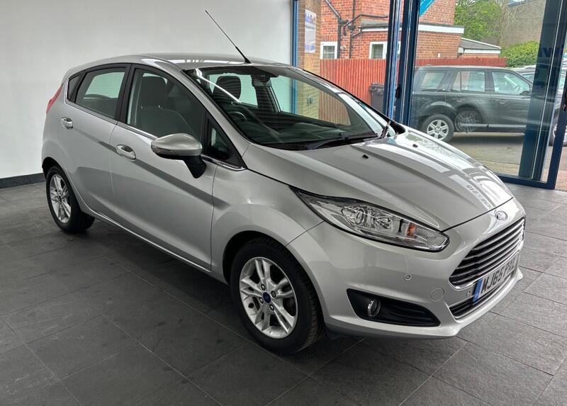 View FORD FIESTA 1.0 T EcoBoost Zetec