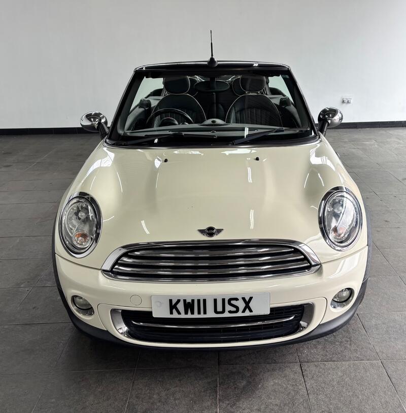 View MINI CONVERTIBLE 1.6 Cooper Convertible