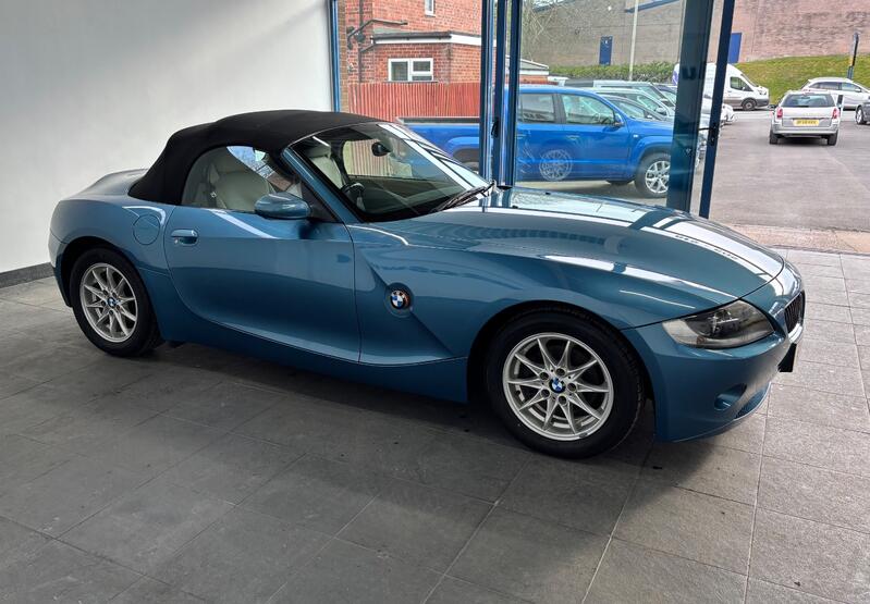 View BMW Z4 2.0 Z4 2.0i SE Roadster