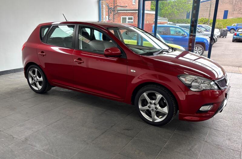 View KIA CEED 1.6 3