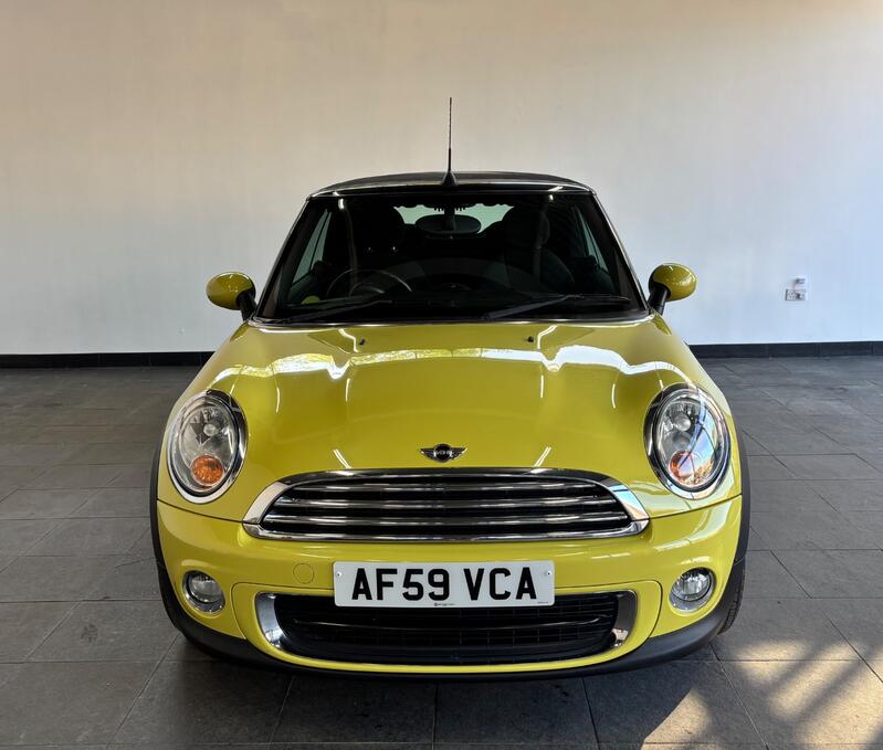 View MINI CONVERTIBLE 1.6 Cooper Convertible