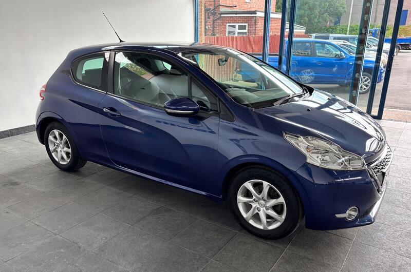 View PEUGEOT 208 1.2 VTi PureTech Active