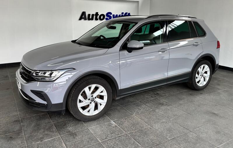 View VOLKSWAGEN TIGUAN 1.5 TSI Life