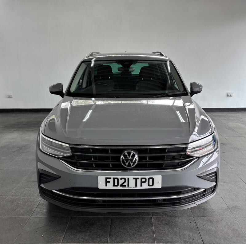 View VOLKSWAGEN TIGUAN 1.5 TSI Life
